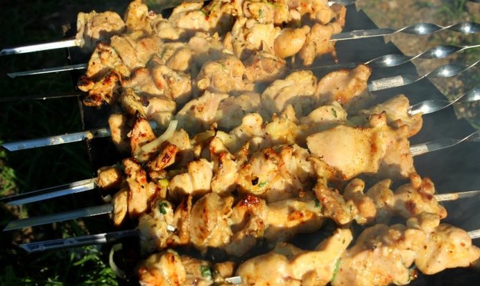 Шашлык из куриного филе на минералке