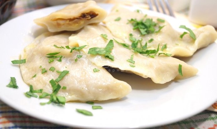 Вареники с капустой и сыром