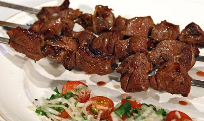 Шашлык из говядины с киви