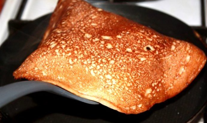 Картофельные блинчики с кервельным соусом