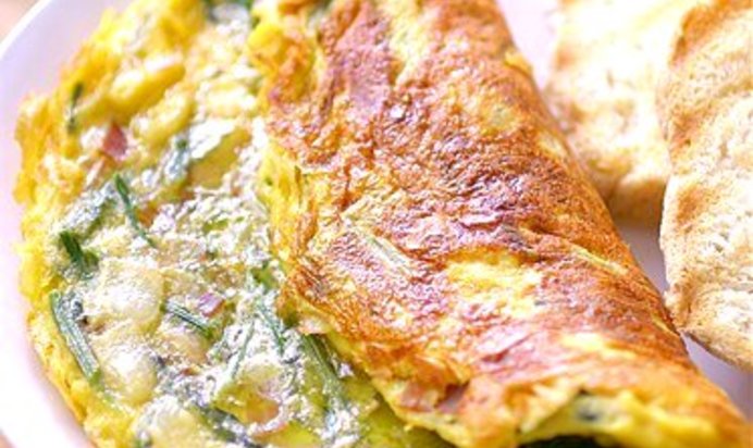 Омлет со спаржей
