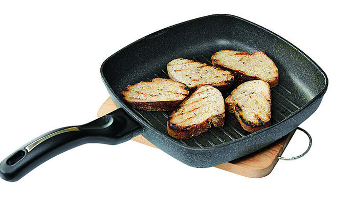 Бутерброд с печенкой и яблоками