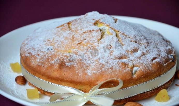 Кекс с цукатами и сухофруктами