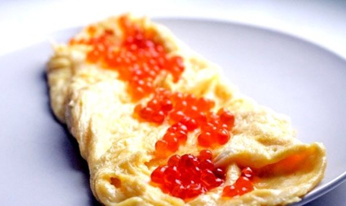 Омлет с икрой