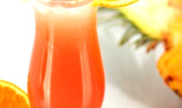 Апельсиново-клюквенный коктейль