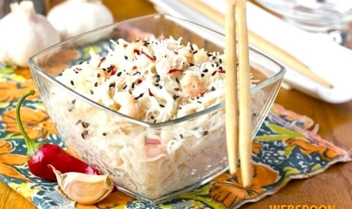 Рисовая лапша с креветками по-тайски