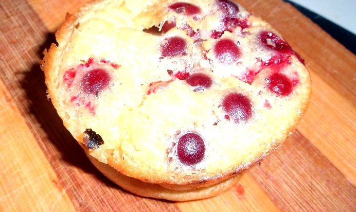 Маффины с брусникой