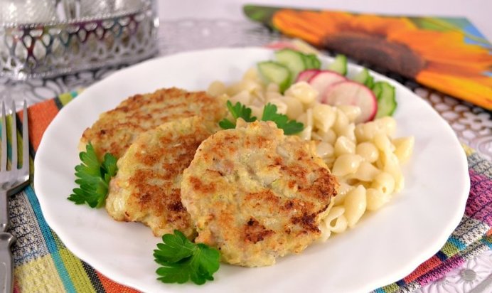 Куриные оладьи с капустой и овсяными хлопьями