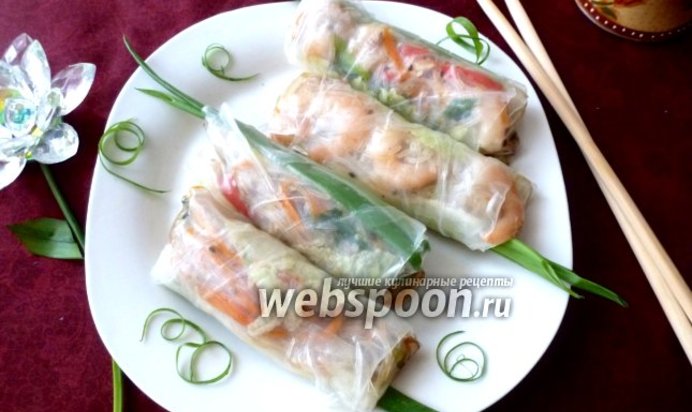 Спринг-роллы с рисовой лапшой и копчёнными креветками