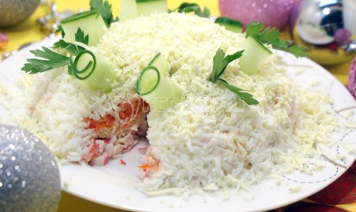 Закусочный торт из сыра бри и вишен