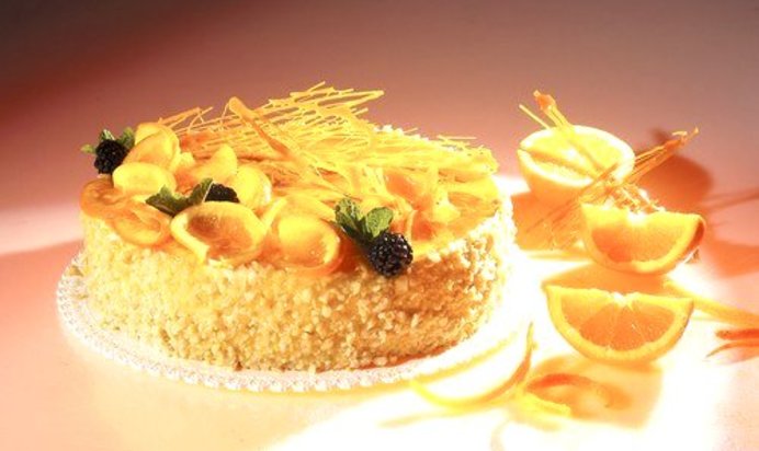 Торт с грецкими орехами и апельсинами