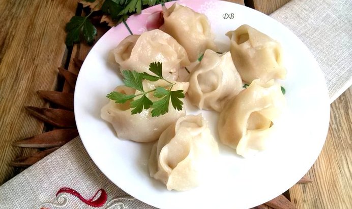 Манты с тыквой и мясом в мультиварке