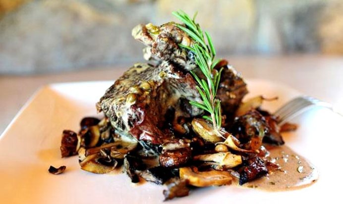 Ребрышки с вином и сливками