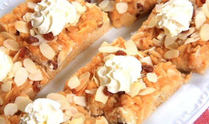 Абрикосово-апельсиновое песочное пирожное с миндалем