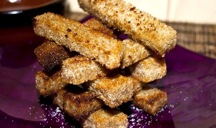 Гренки ржаные с чесноком