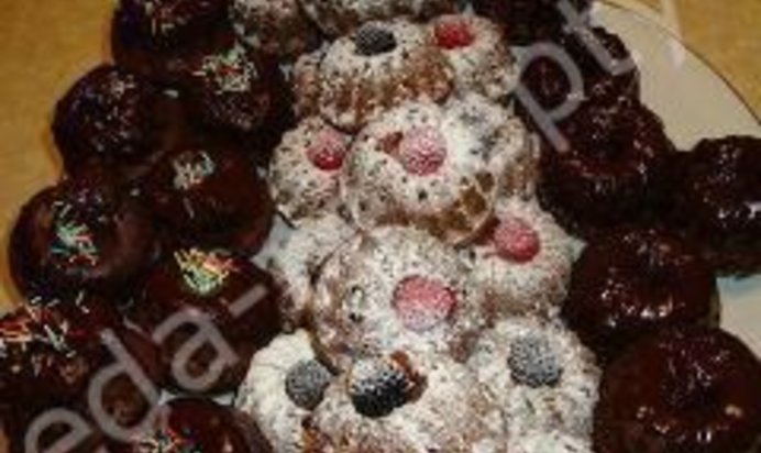 Кексы на кефире в формочках День и ночь