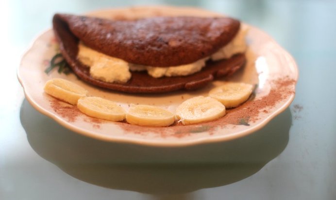 Шоколадный овсяноблин с творогом