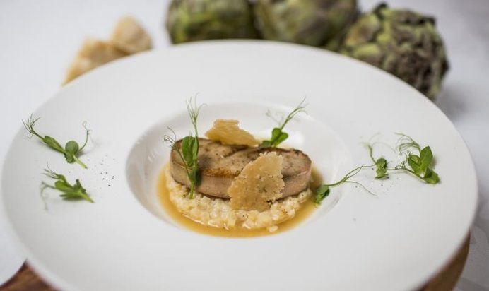 Ризотто из сельдерея с утиной фуа-гра и бульоном