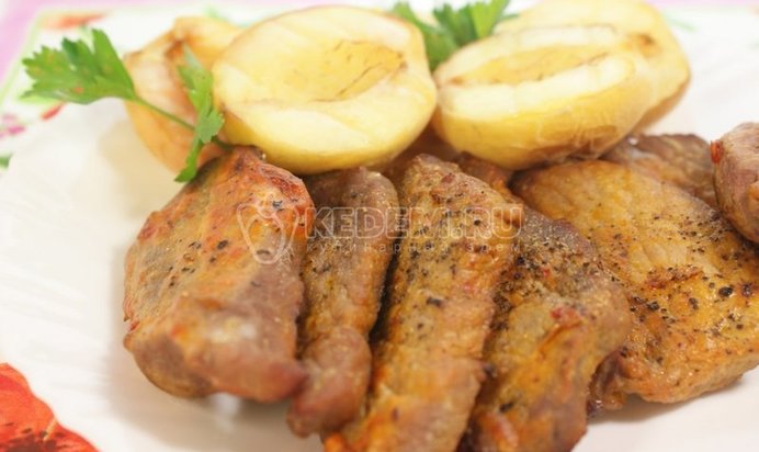 Салат с краснокочанной капустой и яблоками