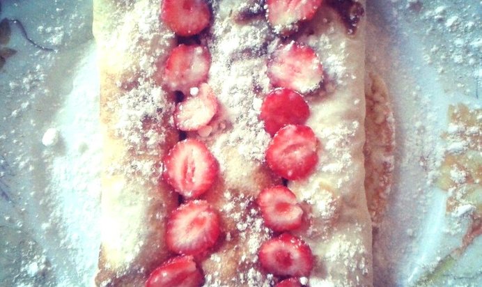 Блинчики с маскарпоне и свежими ягодами