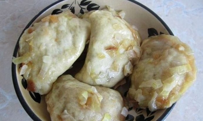 Вареники с капустой на пару