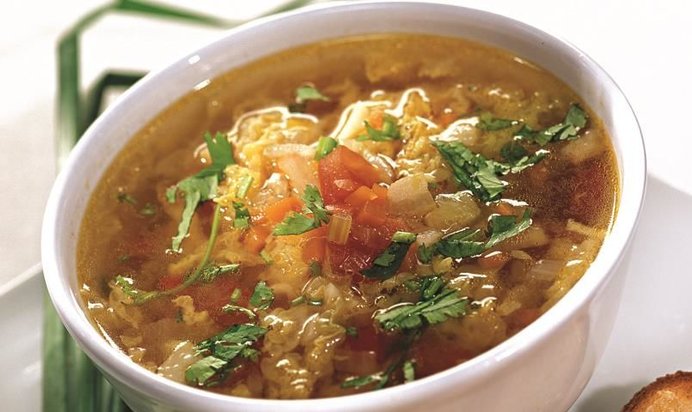 Овощной суп с гренками