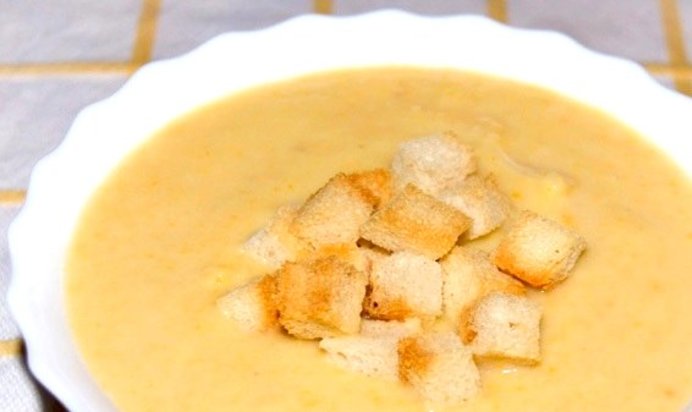 Картофельный суп-пюре с гренками