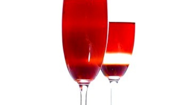 Шампанское с джином и клюквой