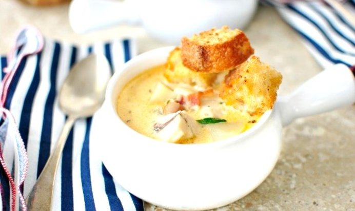 Рыбный суп с гренками