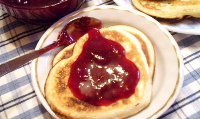 Оладьи с корицей в форме сердца