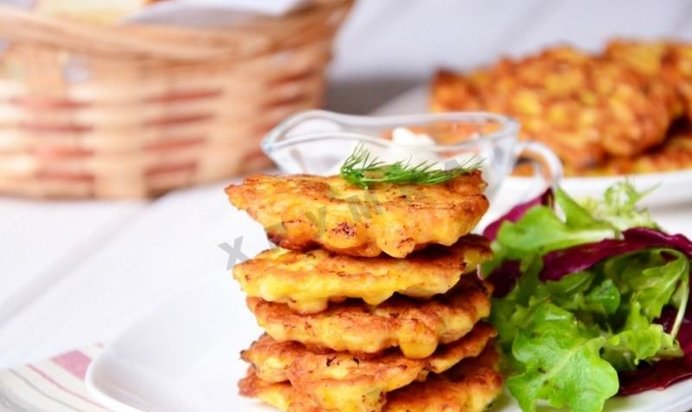 Оладьи из курицы и кукурузы