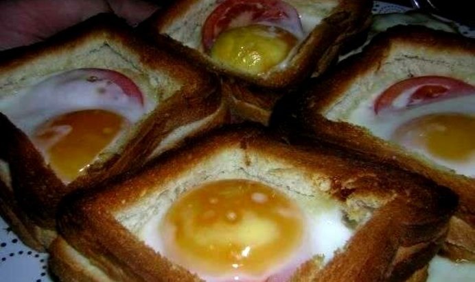 Бутерброды с яйцом и колбасой