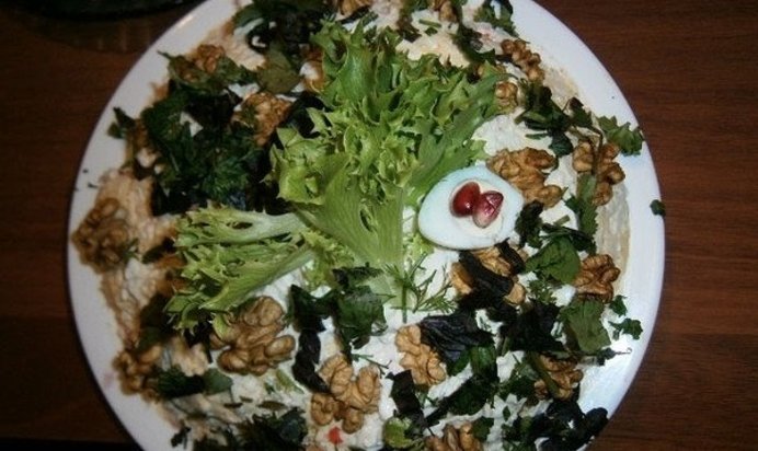 Салат с кальмарами, сыром и шампиньонами