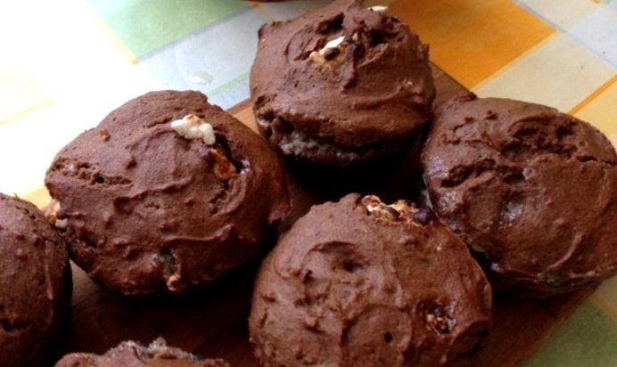 Шоколадные маффины из гречневой муки с бананами