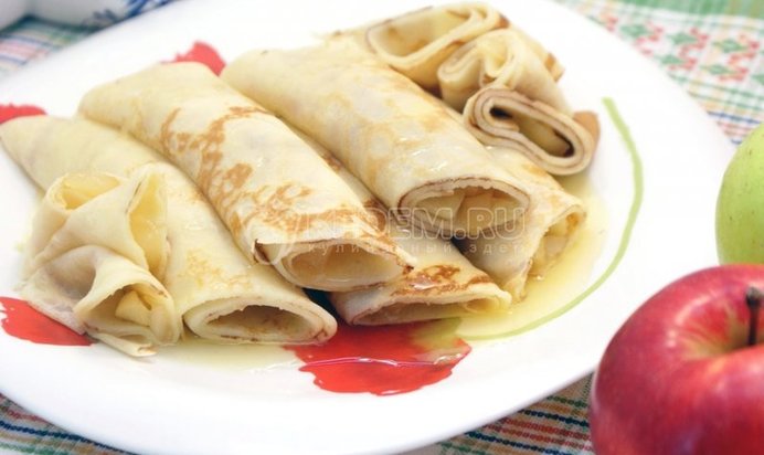Блинчики с яблочной начинкой