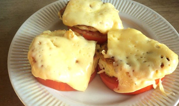 Кабачковые оладьи с сыром