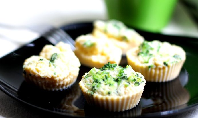 Омлет с брокколи в пароварке