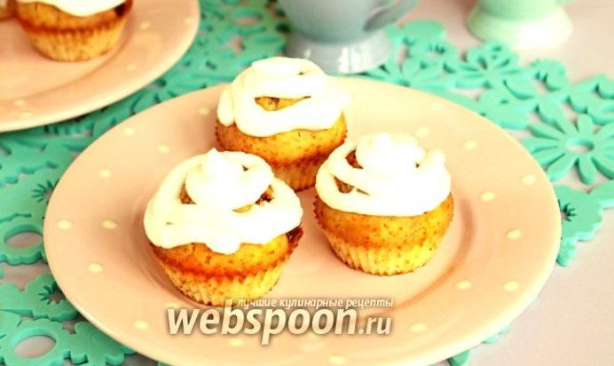 Маффины с батончиками Сникерс