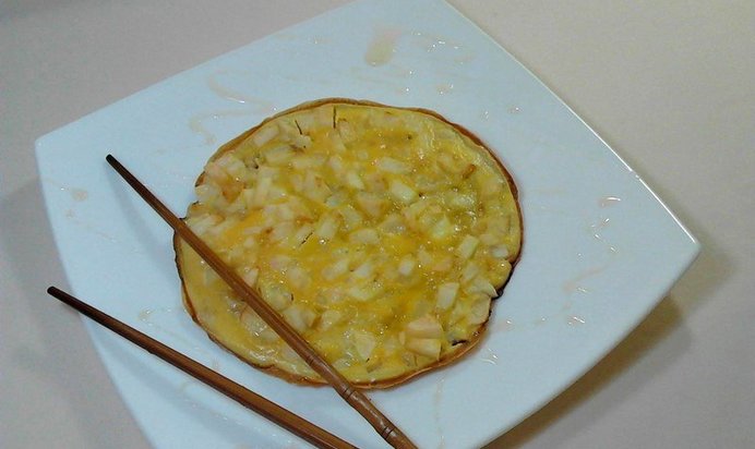 Омлет с яблоком и медом