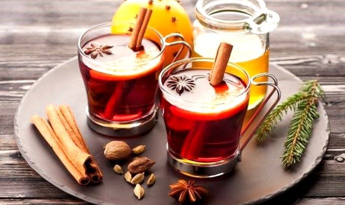 Сбитень с мятой, зверобоем и черным перцем