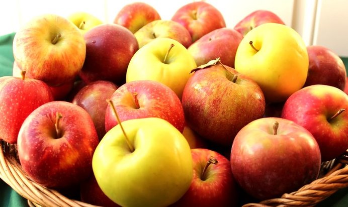 Яблоки в сиропе на зиму