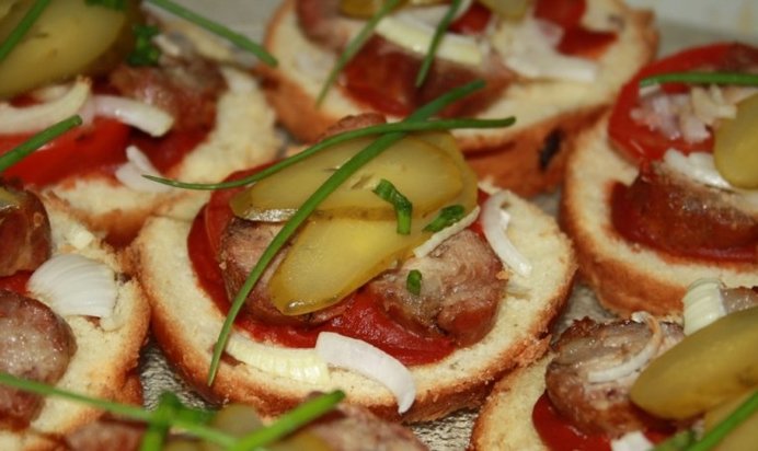 Бутерброды Аппетит с домашней колбасой