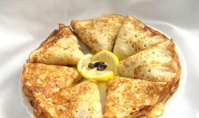 Блинчики на молоке с яблоками