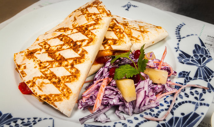 Кекс с изюмом