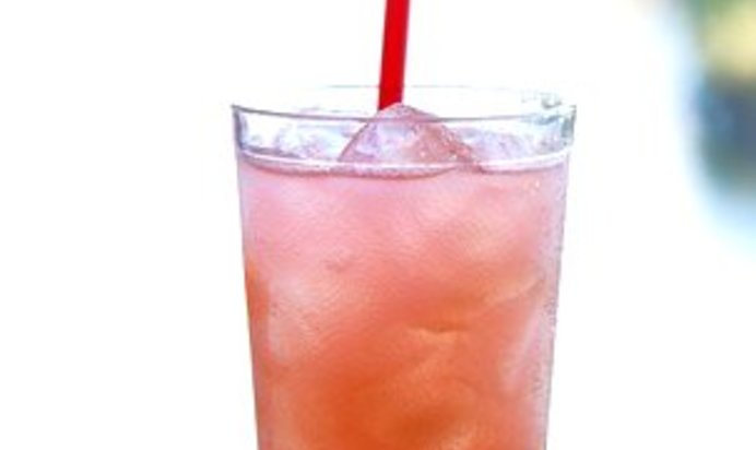 Розовый лимонад с чаем