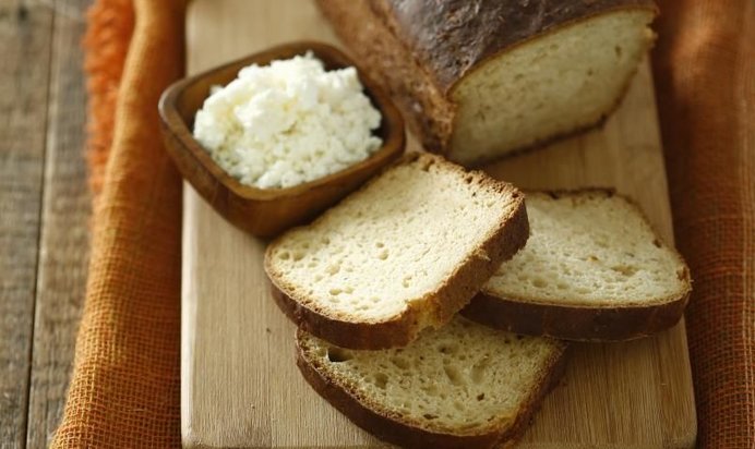 Хлеб с творогом и овсяными хлопьями