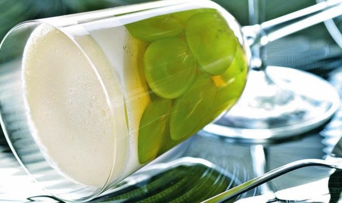 Виноград с йогуртом