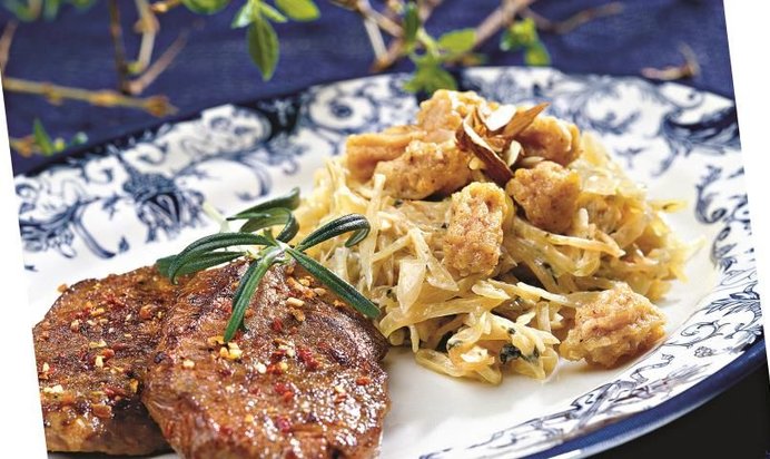 Телятина с капустой и миндальными клецками