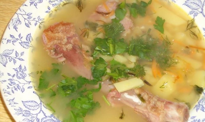 Гороховый суп с копченостями классический