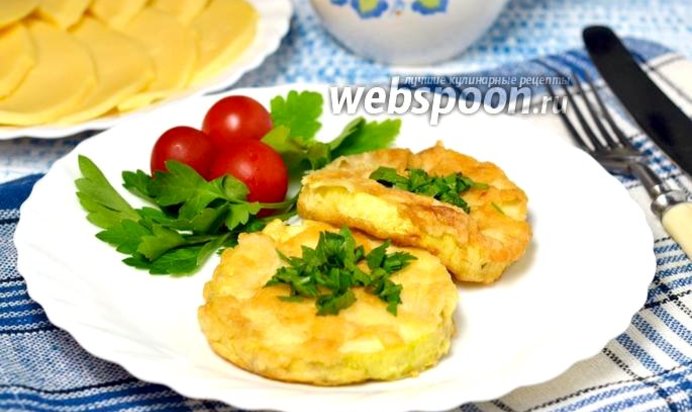 Омлет в кольце из кабачка